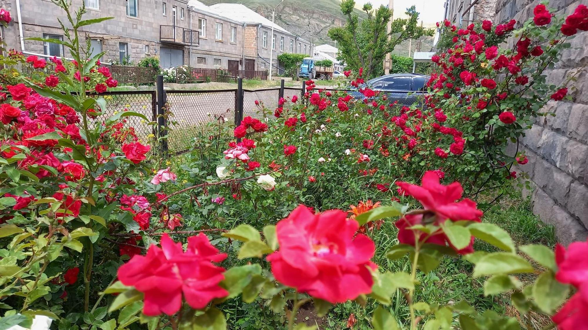 Baleni Sisian Exterior foto