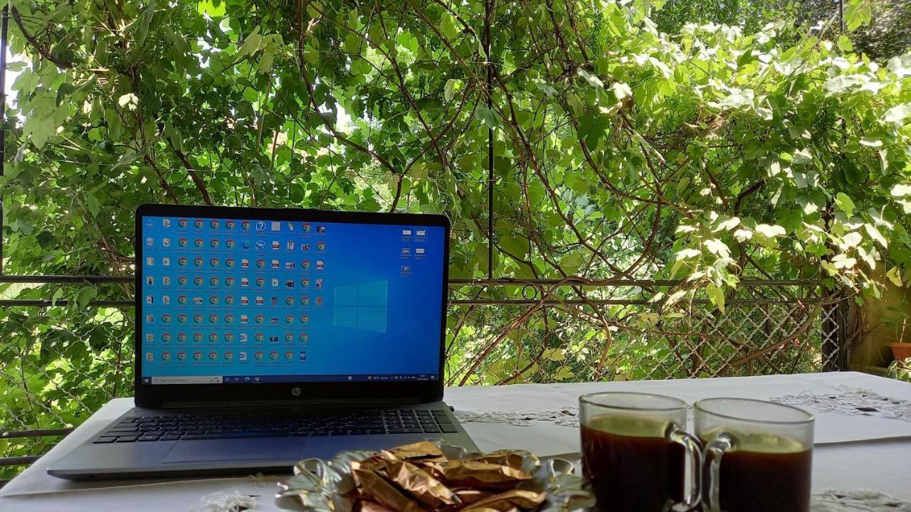 Baleni Sisian Exterior foto